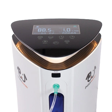 Puppywarmer® Oxygen Concentrator,"Front view of oxygen concentrator with display and tubing port"