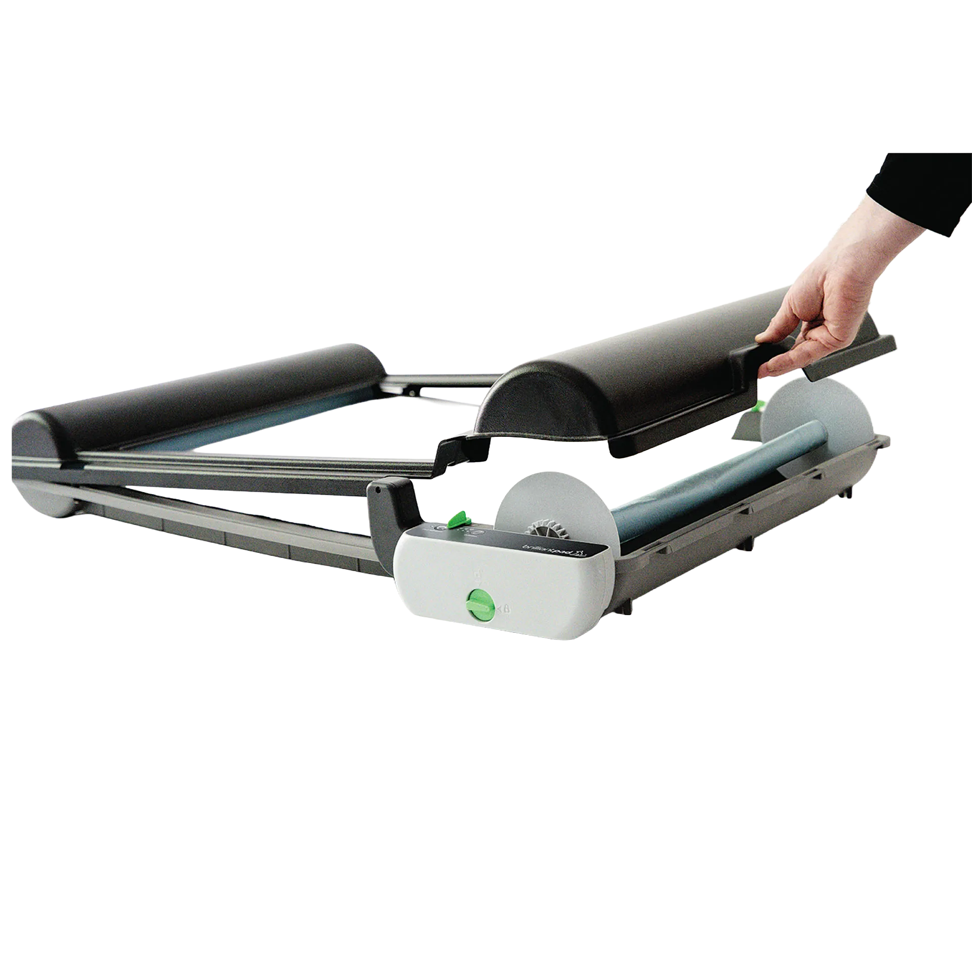 BrilliantPad Pro,"Open tray system with removable black cover and roll"