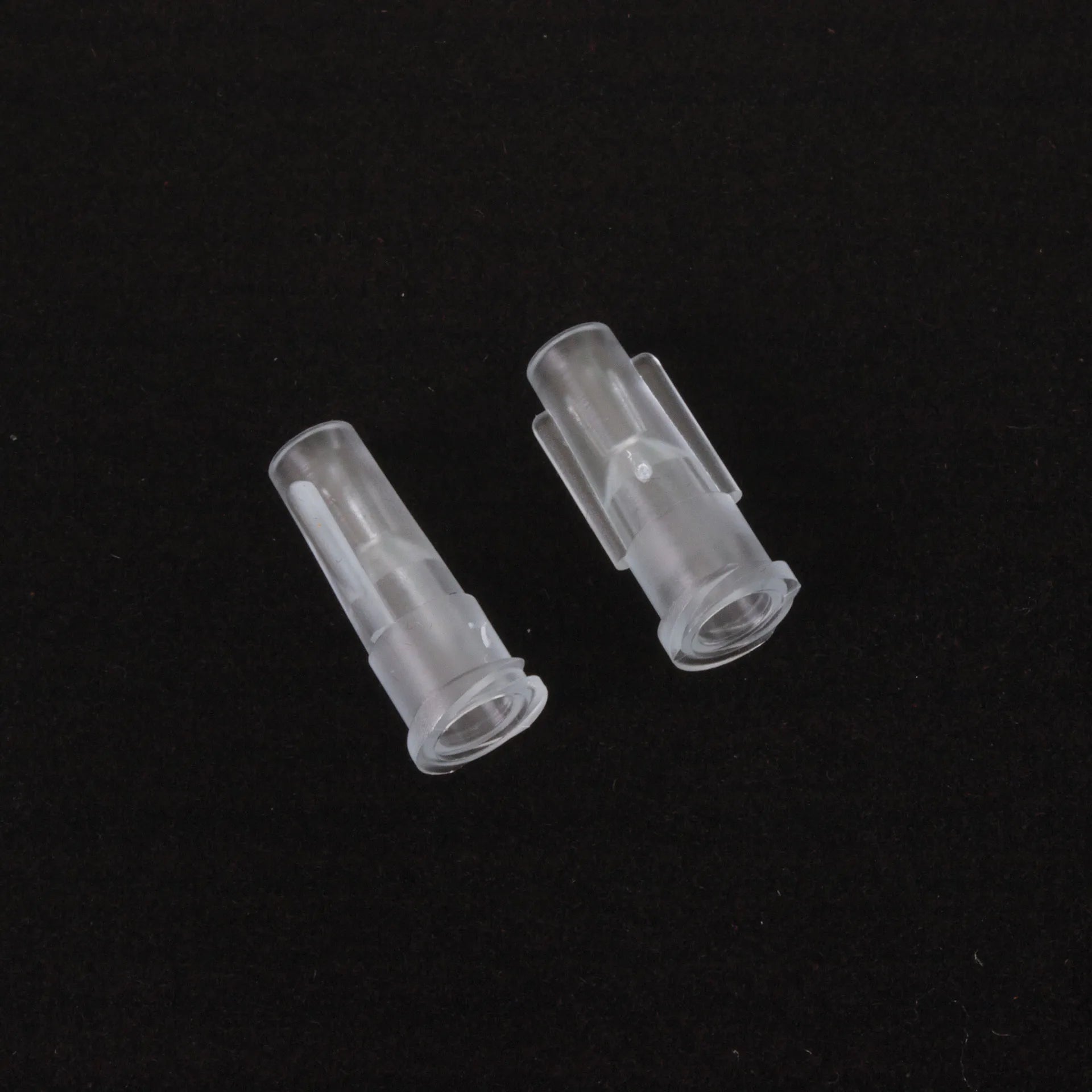 Syringe Cannulas,"Two clear syringe cannulas"