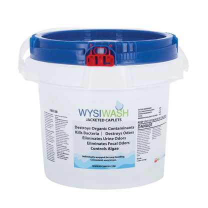 Wysiwash® Sanitizing System,"White bucket with blue lid and red latch, front view"