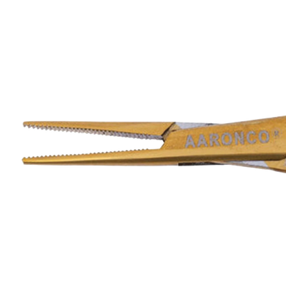 "Aaronco 3.5"" Mini Stat Straight Ear Hair Puller and Tick Remover","Close-up of gold straight tweezer tips with serrated jaws"