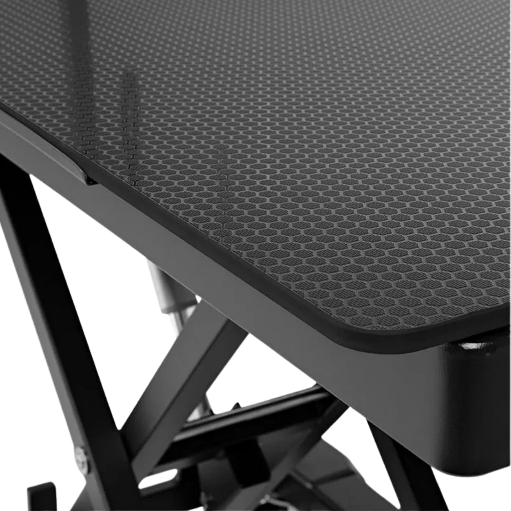 "44"" Dog Grooming Drying Electric Table without Drawer with Caster by Waggz","Close-up of black textured nonslip tabletop"