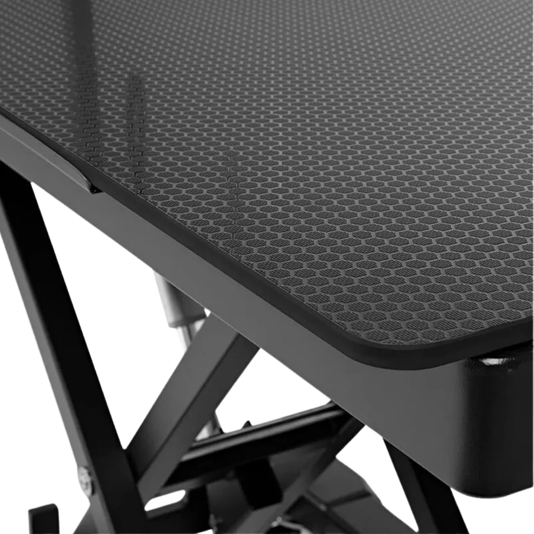 "44"" Dog Grooming Drying Electric Table without Drawer with Caster by Waggz","Close-up of black textured nonslip tabletop"